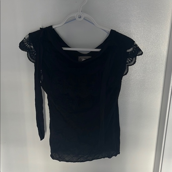 Costa Blanca Black Fitted Short Sleeve Blouse with Ruffle Detail - Picture 1 of 2